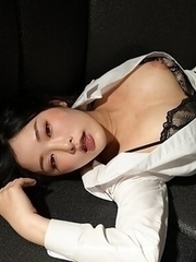 Li Nana and her office staff stay out late to celebrate and end up in bed